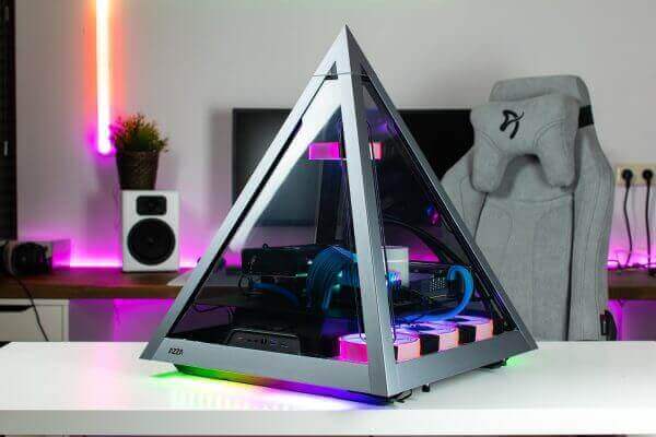 Pyramid PC Case | The Most Weirdest Case Ever!